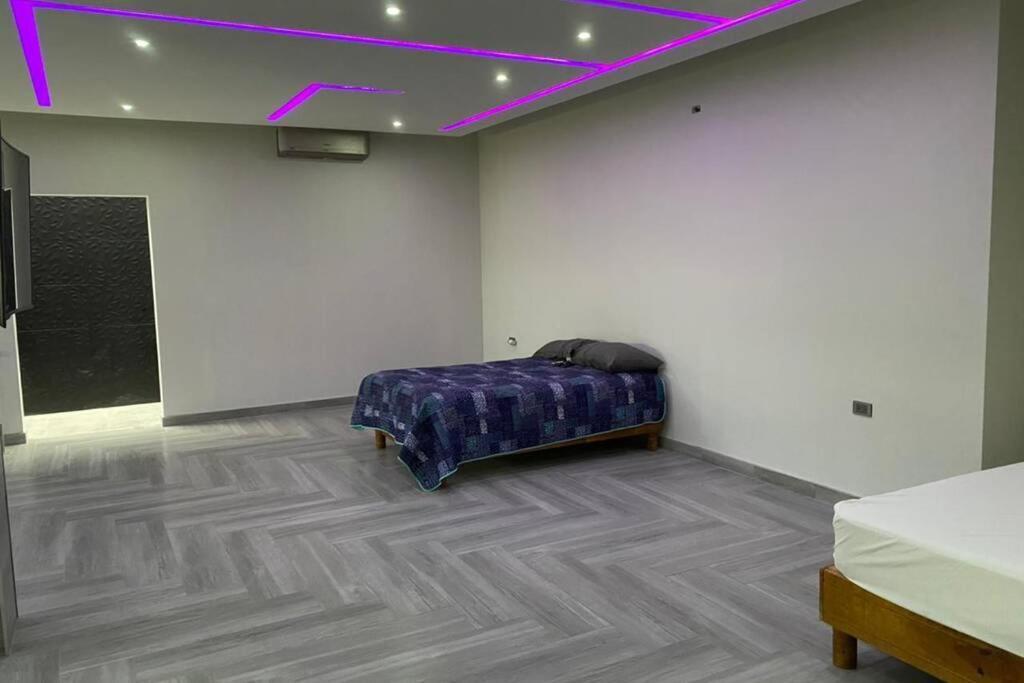 Departamento De Lujo 2 Appartamento Hidalgo del Parral Esterno foto